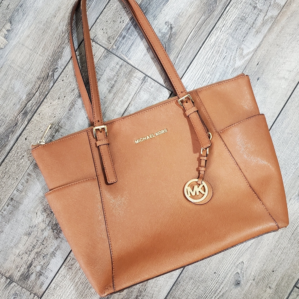 Michael kors tan leather tote purse